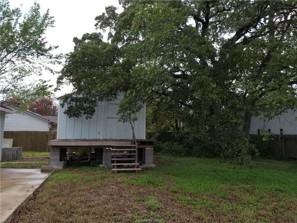 2312 Cavitt Ave, Bryan, TX 77801